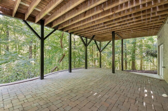 Building Photo - 6016 Glenthorne Dr