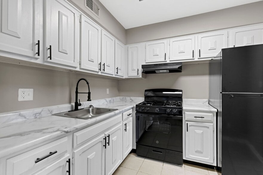 Primary Photo - The Cedars Apartment Homes