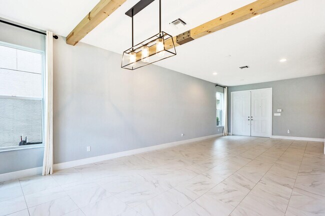 Building Photo - 1132 NW Demedici Rd