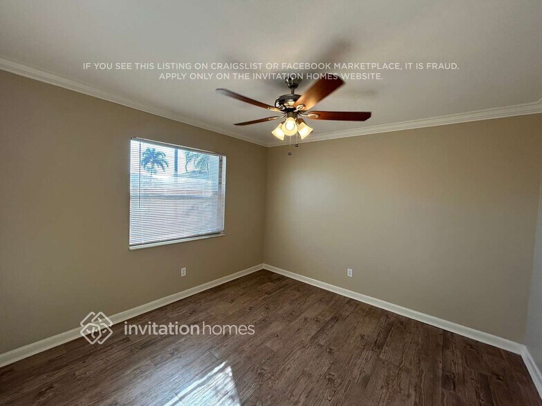 Building Photo - 2130 SW 12th Pl