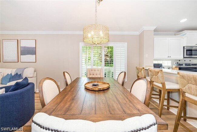 Building Photo - 975 Tarpon Cove Dr