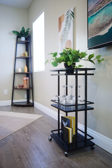 Building Photo - 5821 Madden Ave