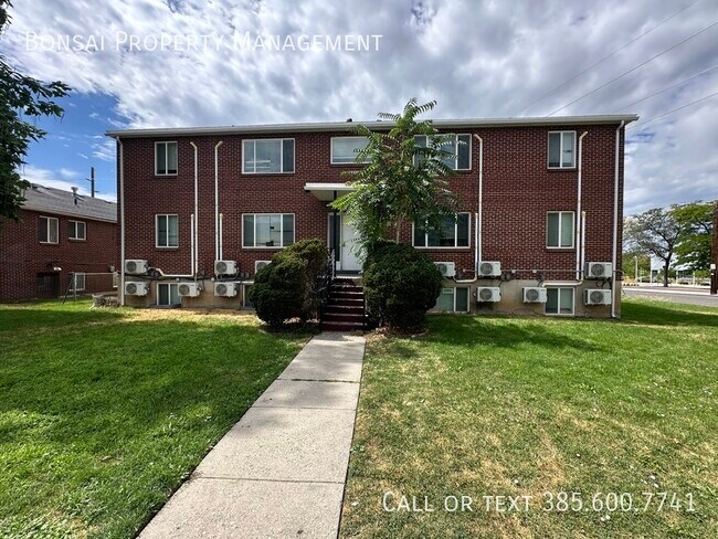 Building Photo - 997 Chapel Dr