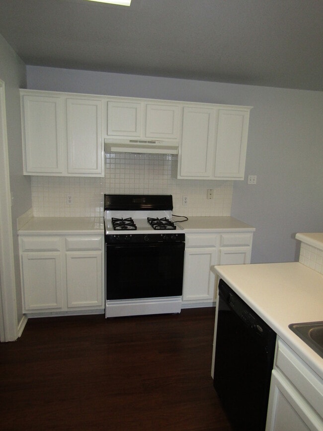Building Photo - 14704 Noya Dr