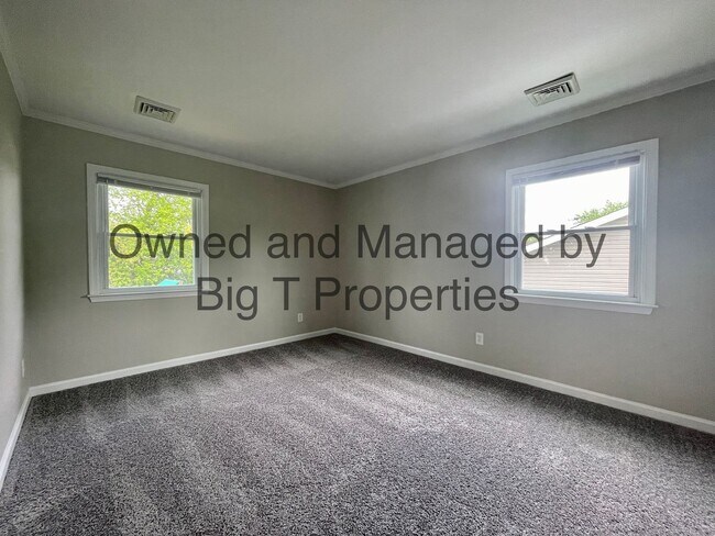 Building Photo - Newark, DE House with Large Yard