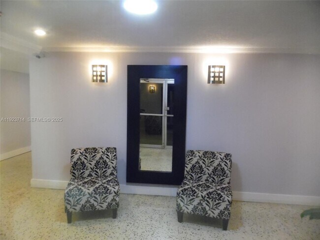 Building Photo - 8001 Crespi Blvd