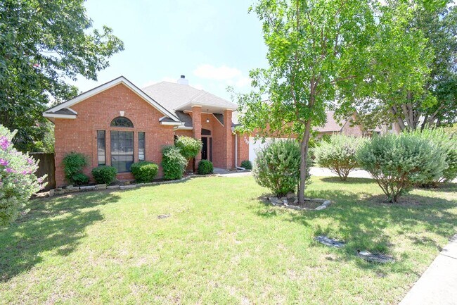 Building Photo - 719 Oak Hollow Dr