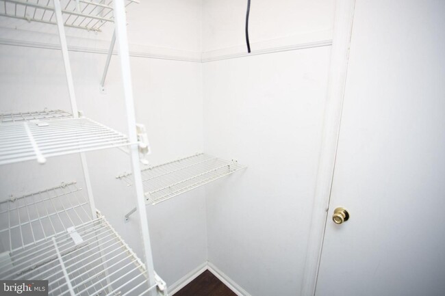 Building Photo - 40B Sumac Ct