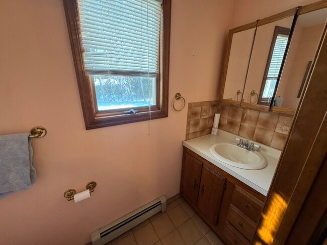 Building Photo - 651 Aldrich Rd