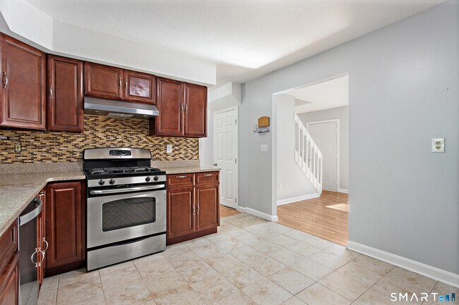 Building Photo - 124 Branca Ct