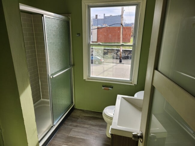 Building Photo - 1148 N Franklin St