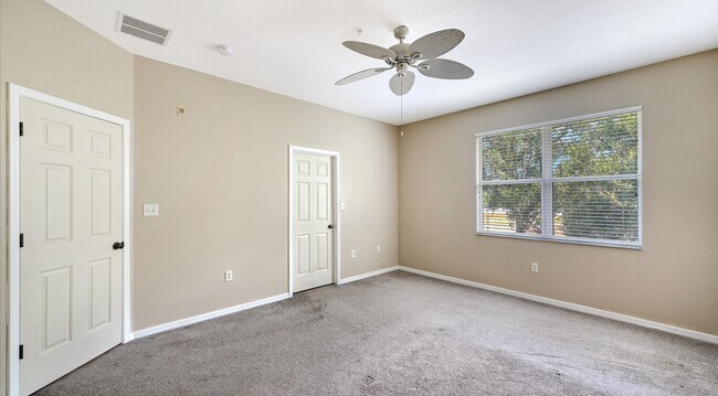 Building Photo - 3499 Parkridge Cir