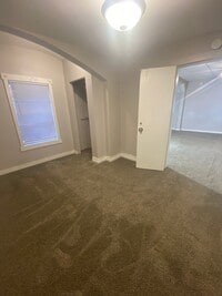 Building Photo - 505 Ridge Rd