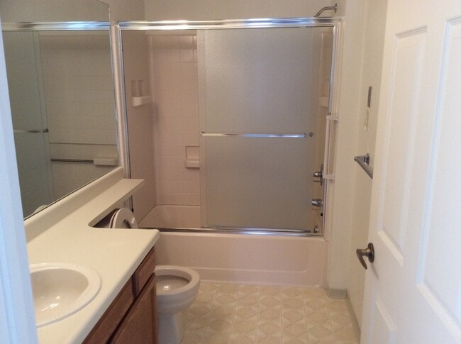 Building Photo - Beautiful Home in Brookdale Skyline Community!