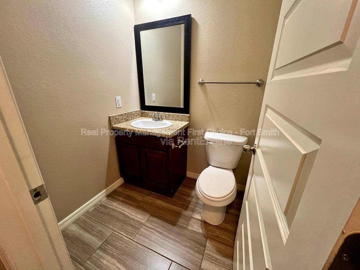 Building Photo - 615 Ridge Point Dr