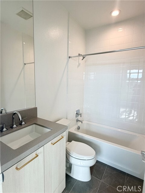 Building Photo - 101 Chapman