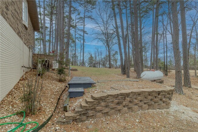 Building Photo - 20781 Low Gap Rd