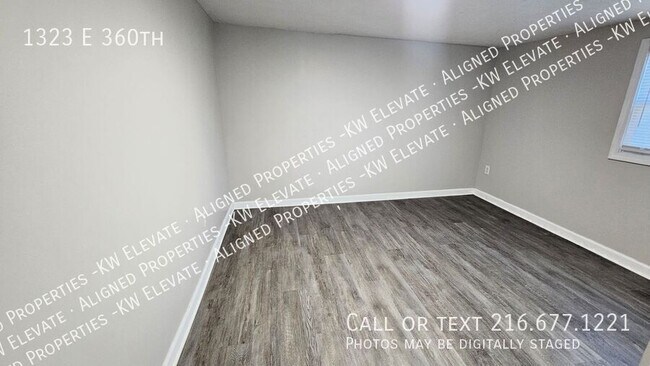 Building Photo - 1323 E 360th-