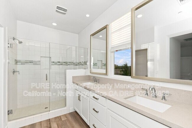 Building Photo - 1581 Country Manor Dr