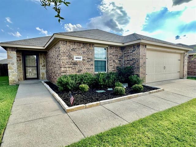 Primary Photo - 1052 Decker Dr