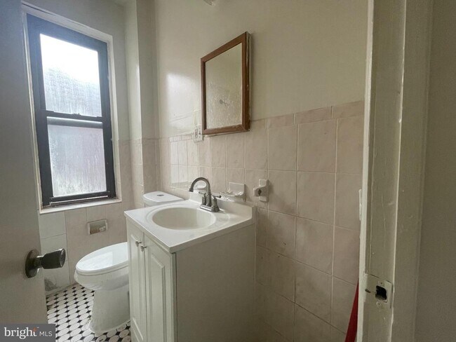 Building Photo - 270 S 52nd St