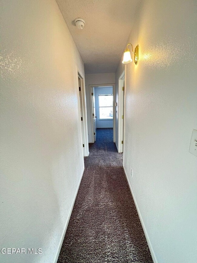 Building Photo - 3500 Tierra Zafiro Dr