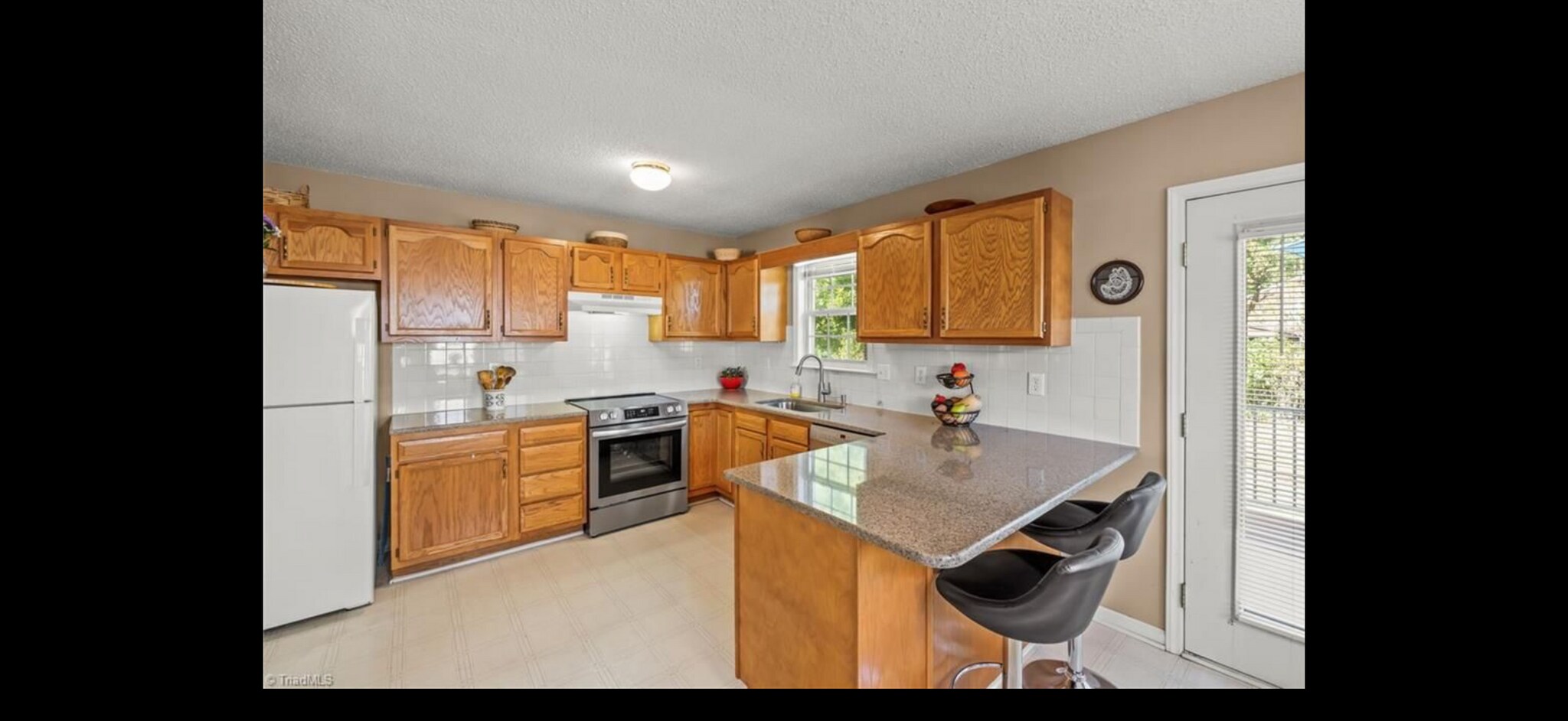 Building Photo - 1859 Camden Forest Dr