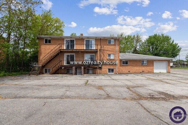 Building Photo - 1733 Christian Ave