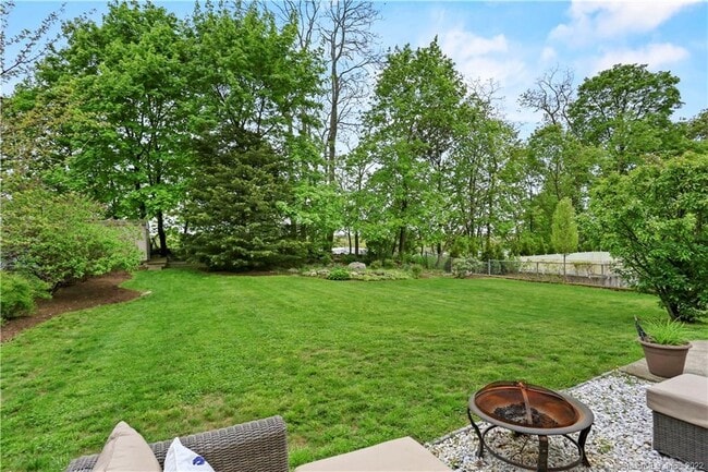 Building Photo - 80 Ridgewood Ave