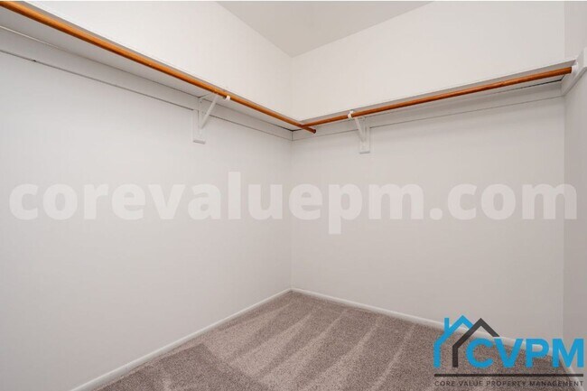 Building Photo - 1250 Stonewood Ct