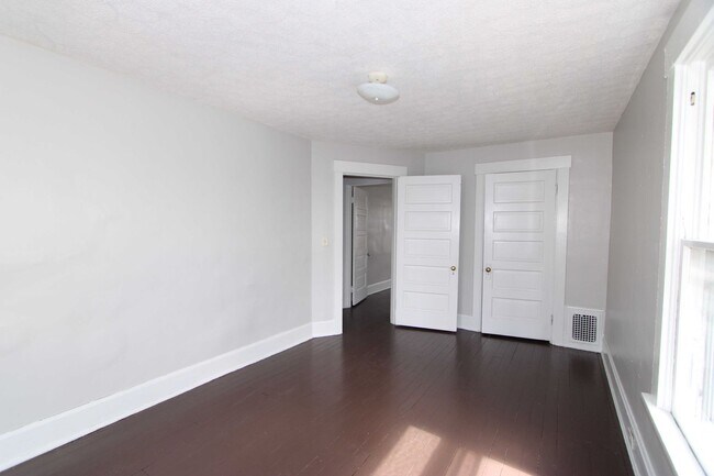 Building Photo - 202-204 Harrison Street Middletown OH 45042