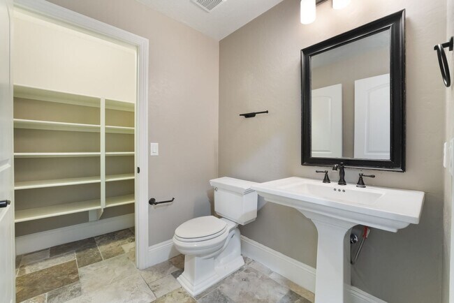Building Photo - Elegant model home at Club Madeira!