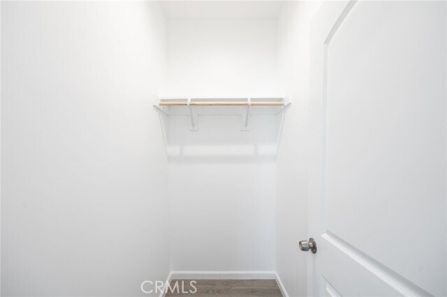 Building Photo - 1375 N Mentor Ave