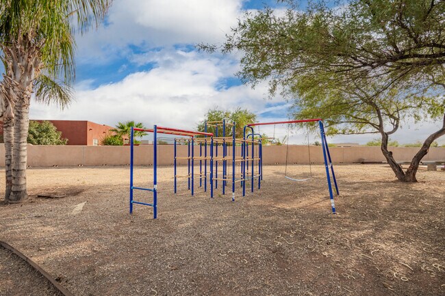 Building Photo - 10335 N Tall Cotton Dr