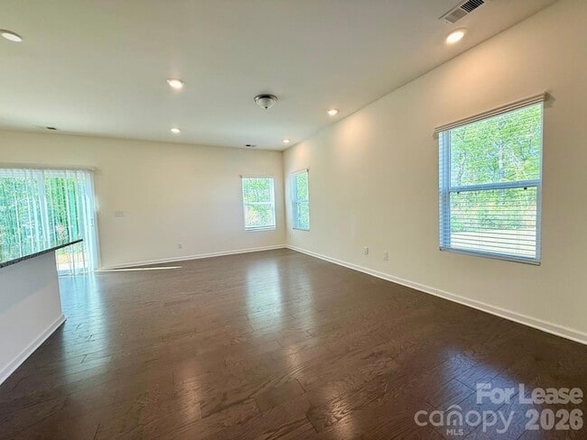 Building Photo - 347 Willowsford Dr