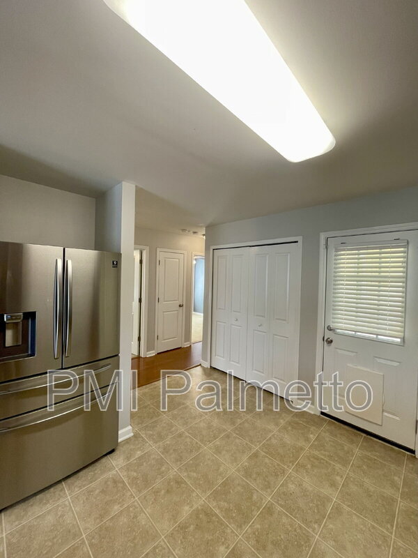Building Photo - 229 St Andrews Pl Dr