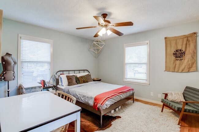 Building Photo - 1014 Nashua St