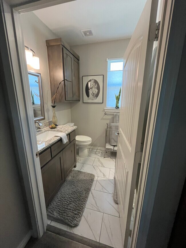 Building Photo - 223 Port Dr