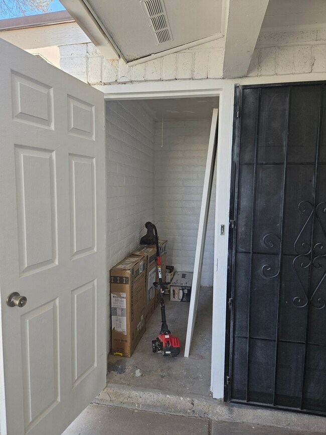 Building Photo - 11220 Wharf Cove Dr