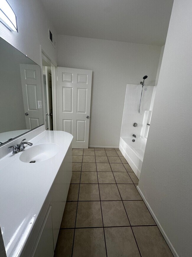 Building Photo - 4343 Whitsett Ave