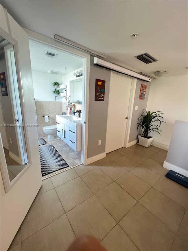 Building Photo - 498 SW 2nd St