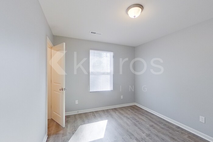 Building Photo - 2639 Provence Dr SE