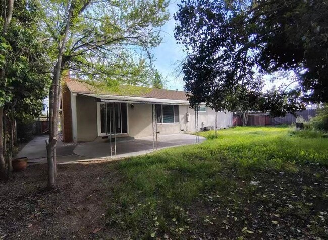 Building Photo - 4417 A Pkwy