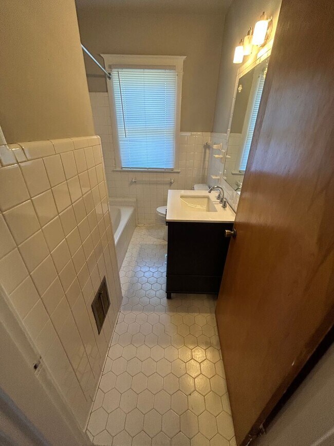 Building Photo - 1229 Eastern Pkwy