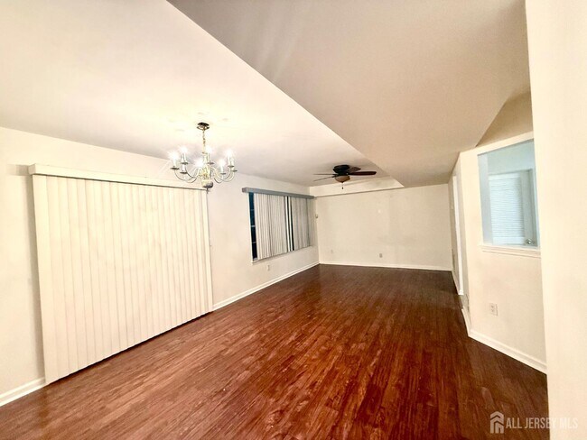 Building Photo - 1201 Plymouth Rd