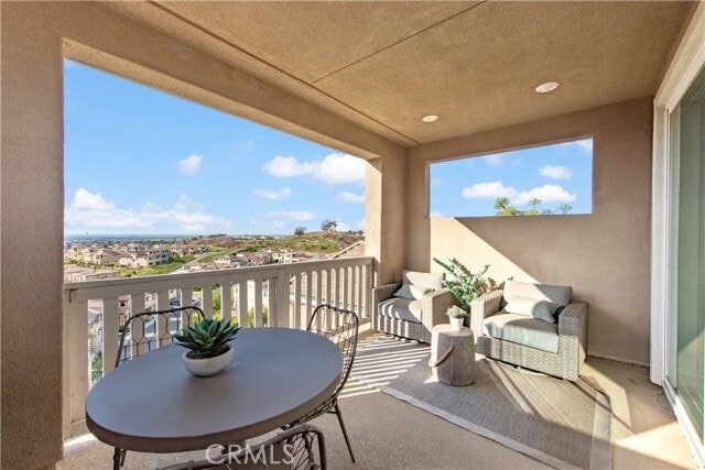 Building Photo - 551 Serrano Summit Dr