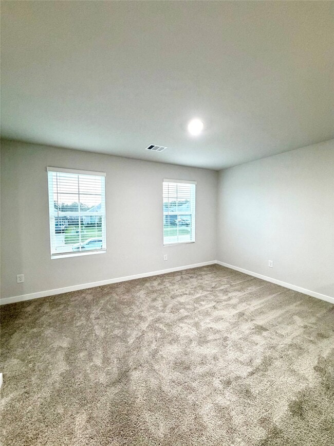 Building Photo - 533 Shoreview Dr