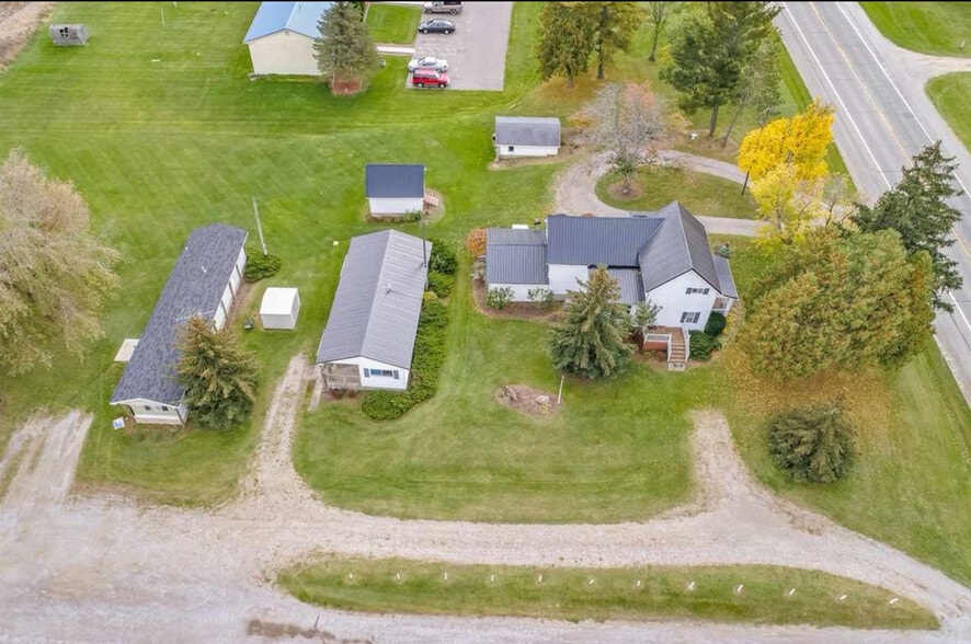 Building Photo - 9777 State Rd