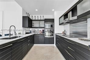 Building Photo - 200 Biscayne Boulevard Way