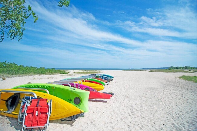 Building Photo - 525 S Harbor Rd